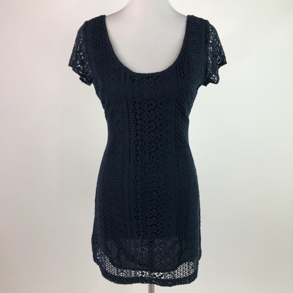 🛍️3/$20 Hollister Short Shift Dress Lace